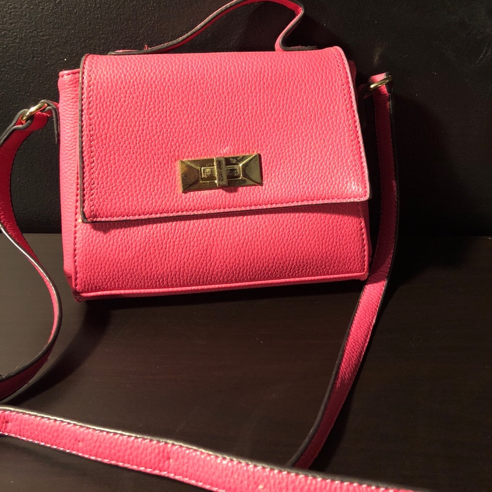 Pink crossbody bag. Unknown brand.